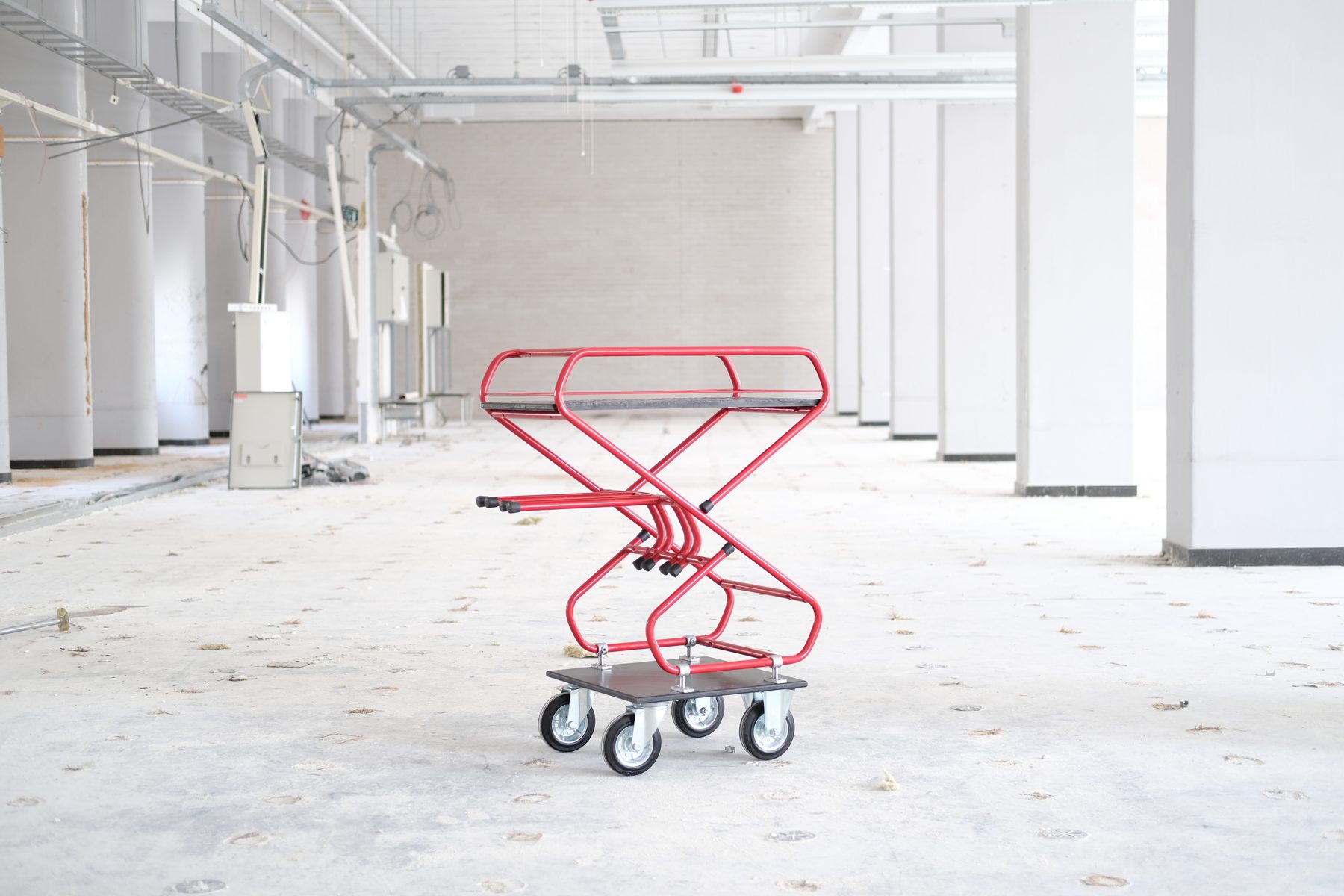 Luka Smišek — bar cart
